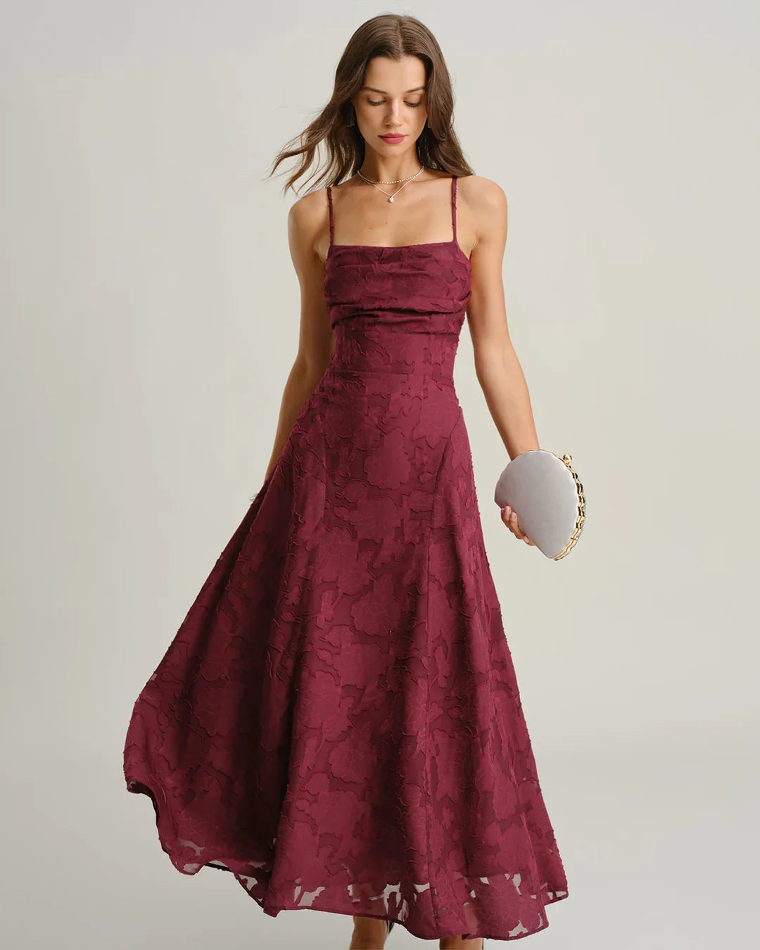 Valeria | Vestido largo lencero en rojo vino